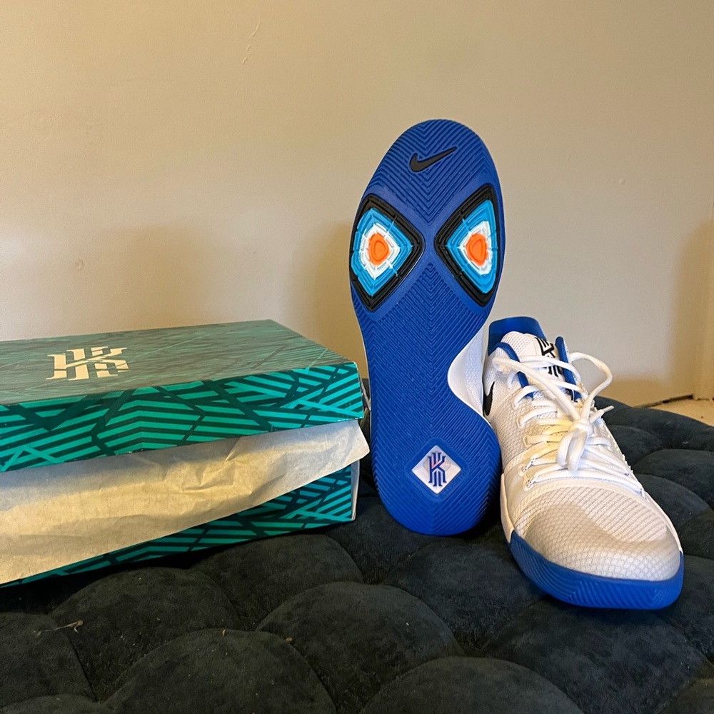 Kyrie 3 Mens Basketball Shoes Size 12